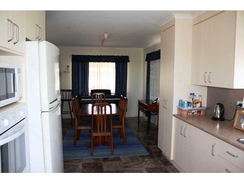 69 Booth Avenue, Tannum Sands QLD 4680