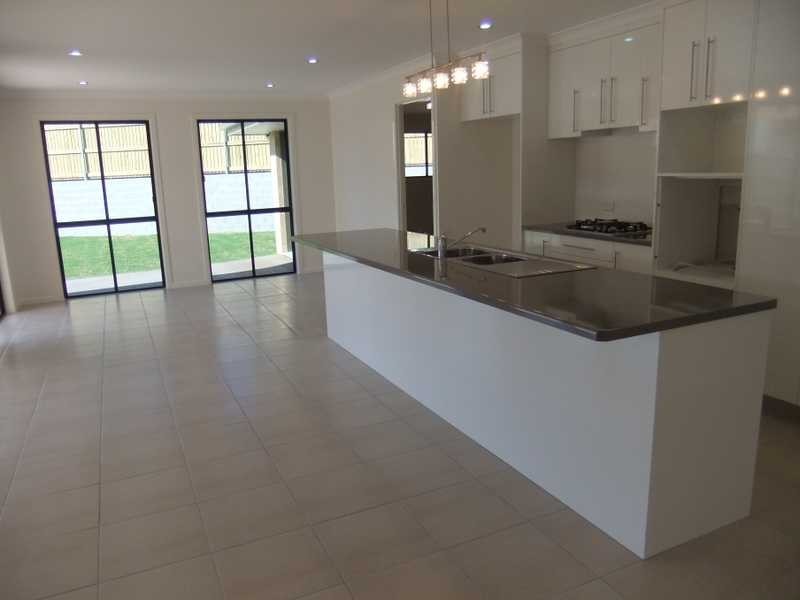 5 Hoddinot, Tannum Sands QLD 4680