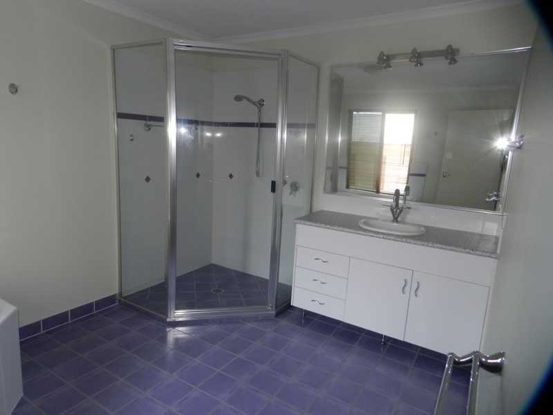 48 Malpas Street, Boyne Island QLD 4680