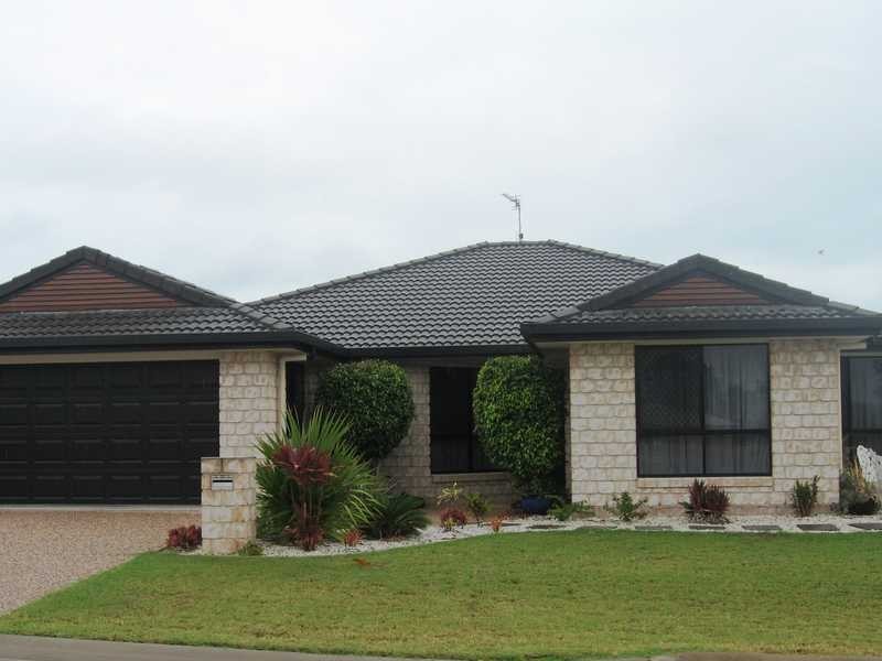 4 Jeana Close, Boyne Island QLD 4680