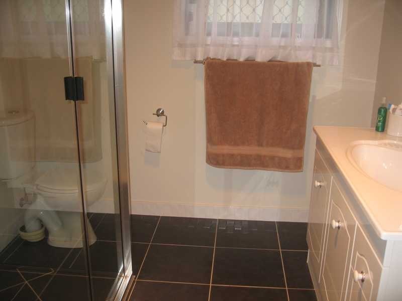 4 Jeana Close, Boyne Island QLD 4680