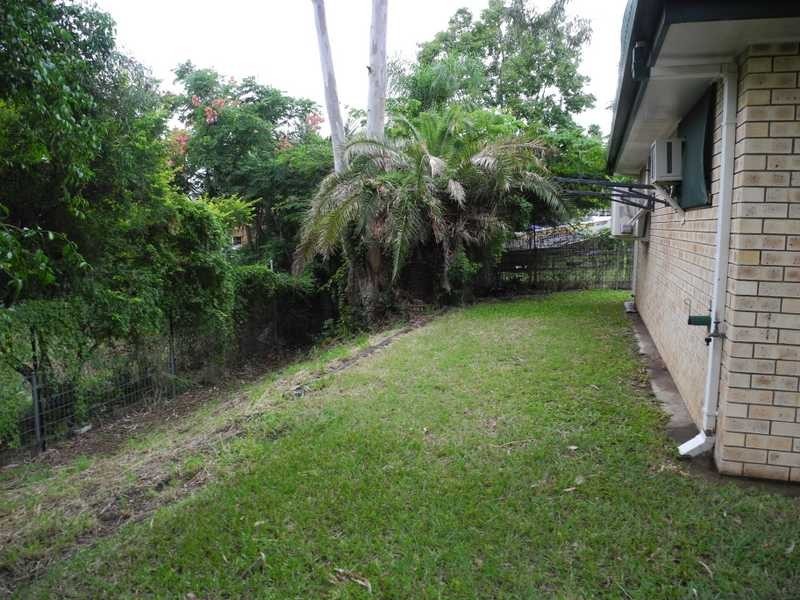 2/8 Hayes Street, Boyne Island QLD 4680