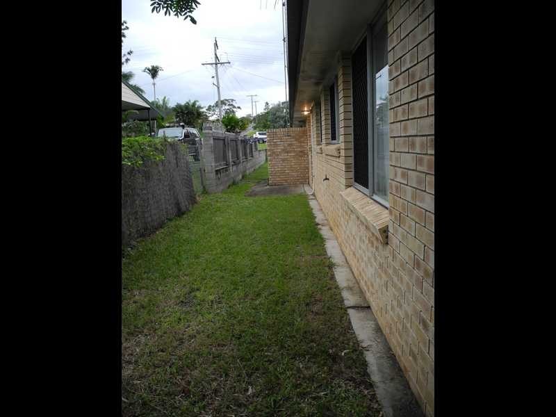 2/8 Hayes Street, Boyne Island QLD 4680
