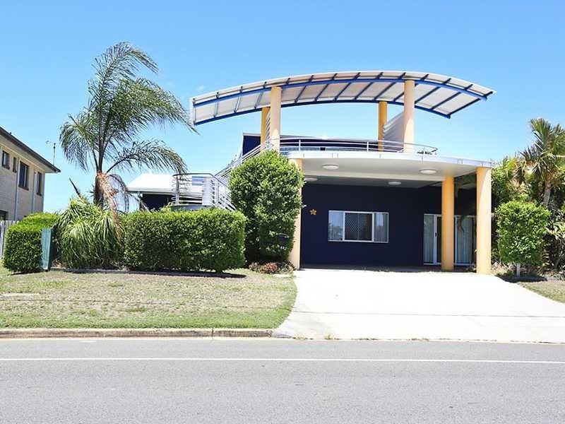 33 Booth Avenue, Tannum Sands QLD 4680