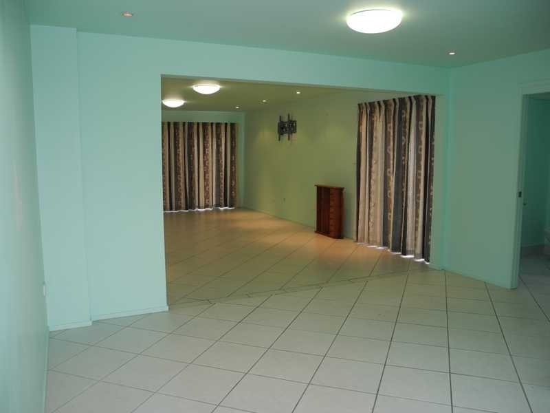 33 Booth Avenue, Tannum Sands QLD 4680