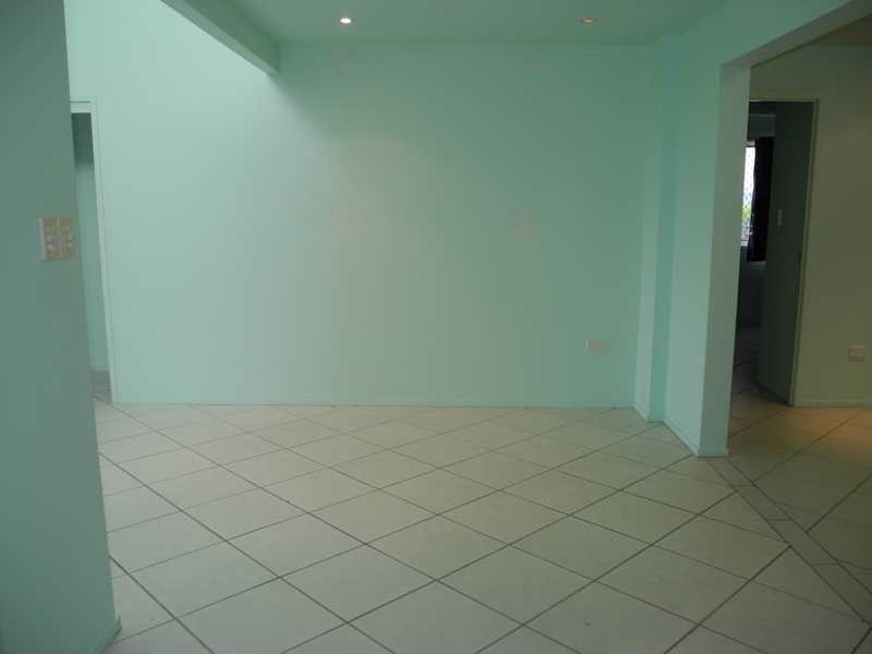 33 Booth Avenue, Tannum Sands QLD 4680