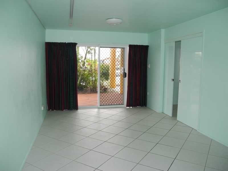 33 Booth Avenue, Tannum Sands QLD 4680