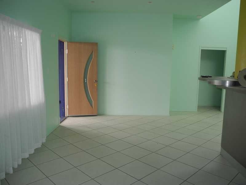 33 Booth Avenue, Tannum Sands QLD 4680