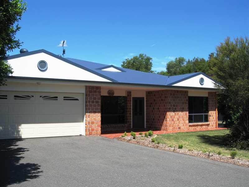 18 Barklya Court, Benaraby QLD 4680