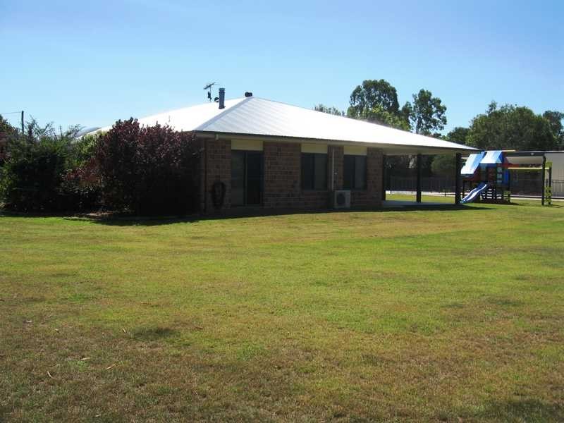 18 Barklya Court, Benaraby QLD 4680