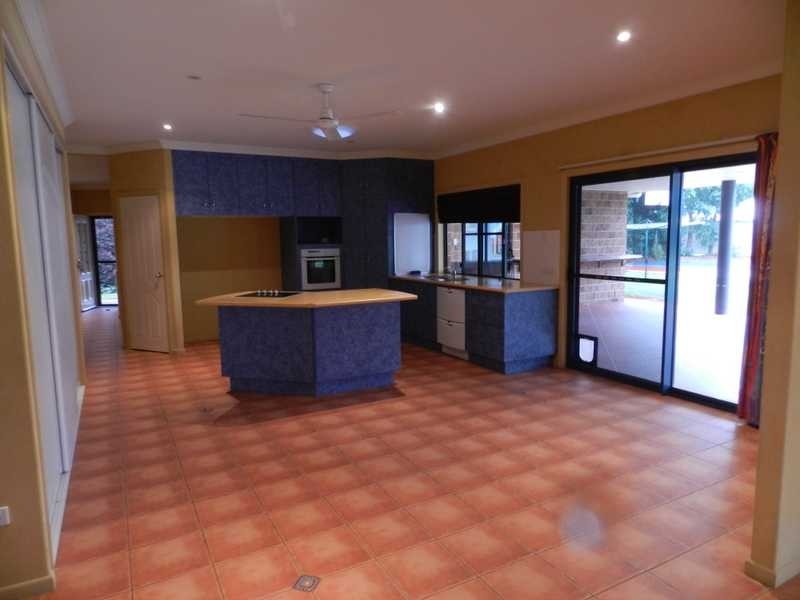 18 Barklya Court, Benaraby QLD 4680