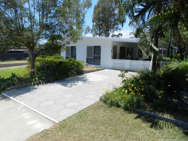 11 Yukana Street, Boyne Island QLD 4680