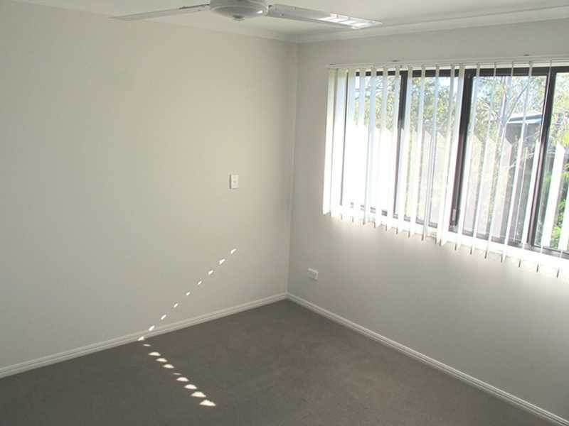 1/10 Arthur Street, Boyne Island QLD 4680