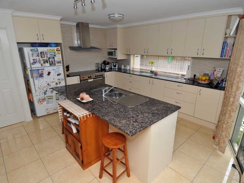 15 Michael Court, Boyne Island QLD 4680