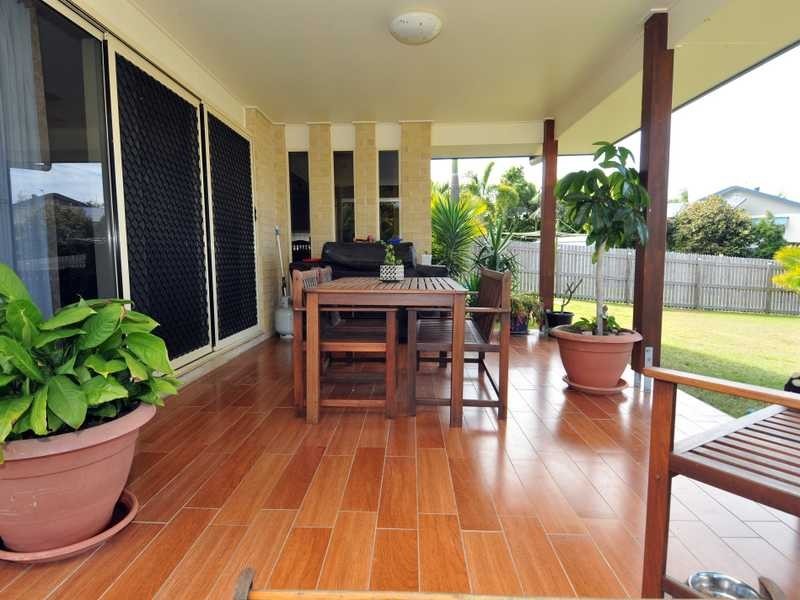 15 Michael Court, Boyne Island QLD 4680