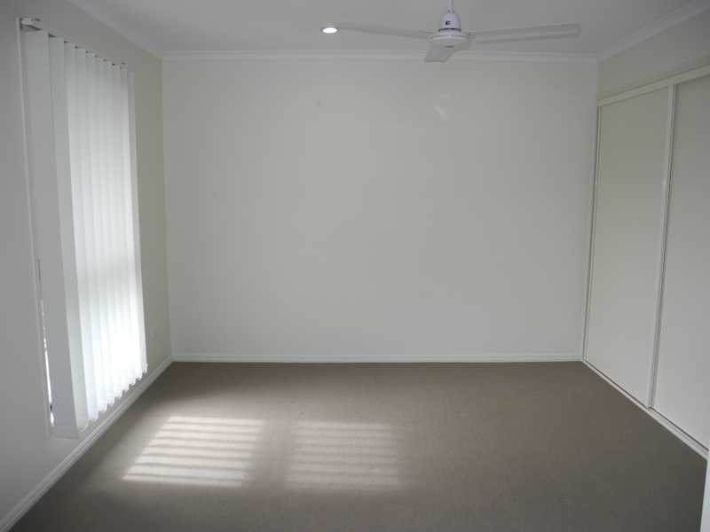 2/10 Arthur Street, Boyne Island QLD 4680