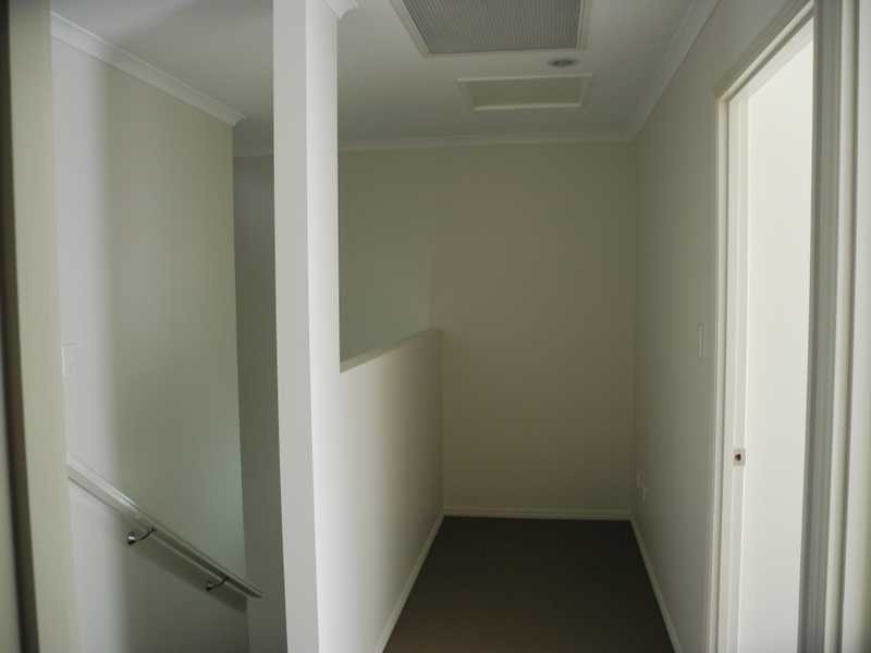 2/10 Arthur Street, Boyne Island QLD 4680