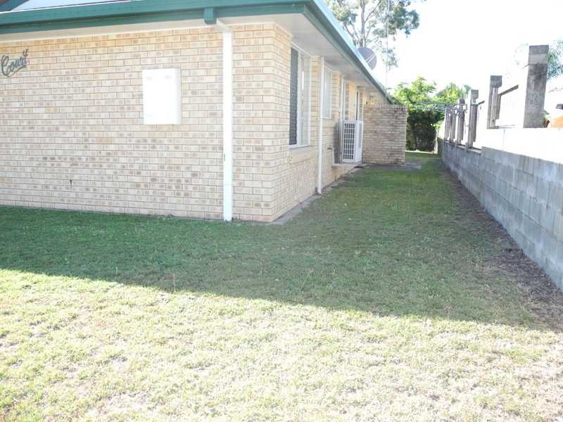 1/8 Hayes Avenue, Boyne Island QLD 4680