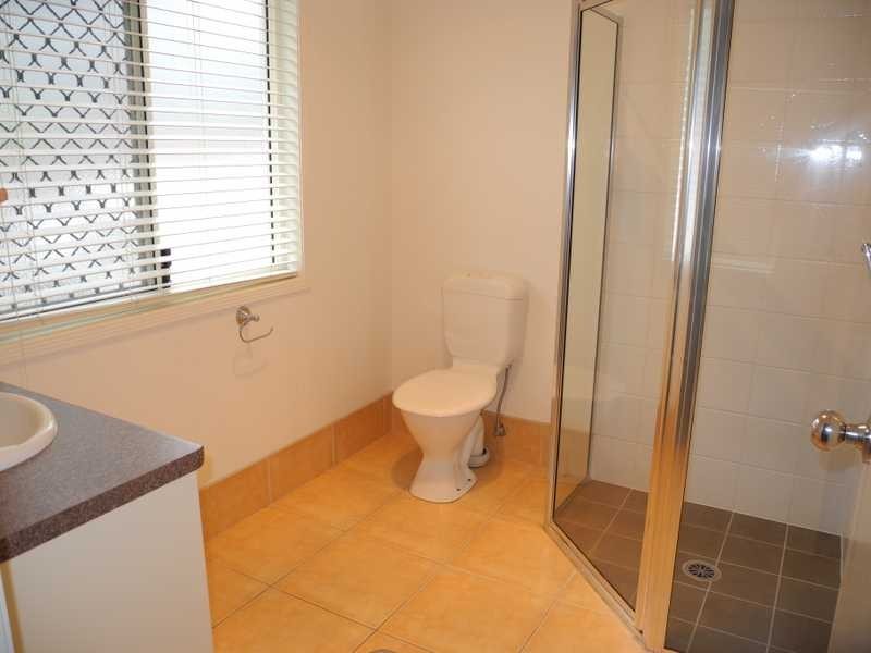 1 Viewpoint Way, New Auckland QLD 4680