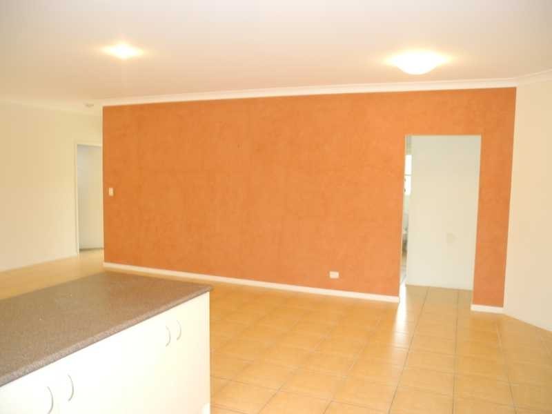 1 Viewpoint Way, New Auckland QLD 4680