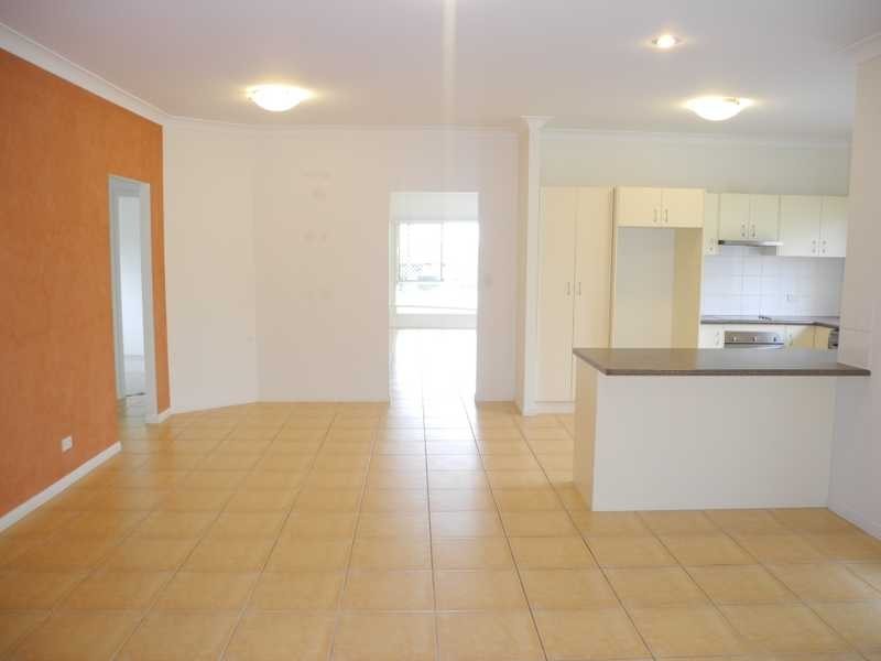 1 Viewpoint Way, New Auckland QLD 4680