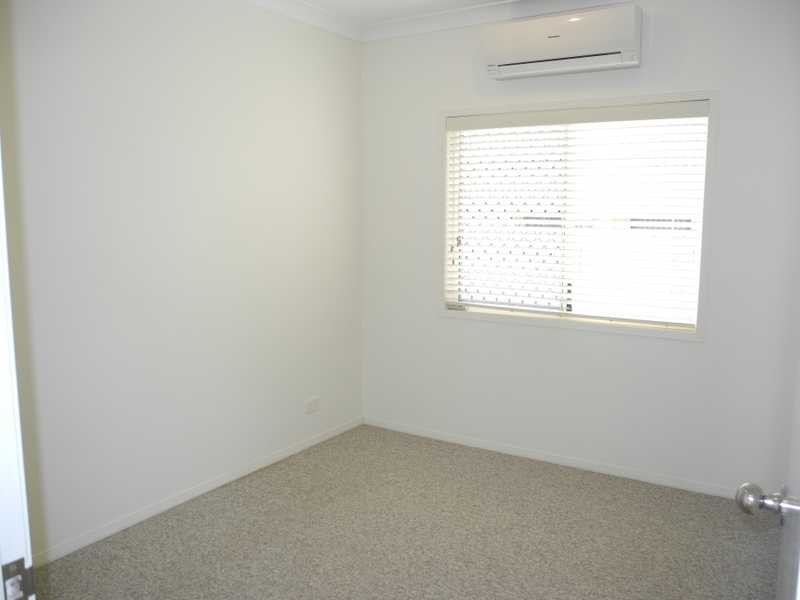 1 Viewpoint Way, New Auckland QLD 4680