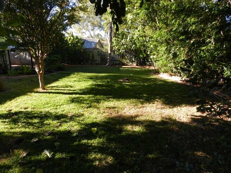 9 Brin Street, Boyne Island QLD 4680