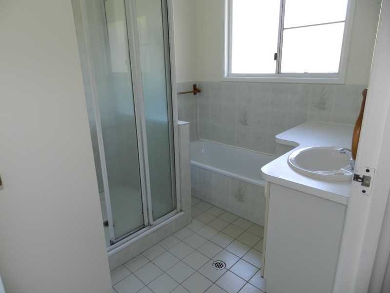 9 Brin Street, Boyne Island QLD 4680