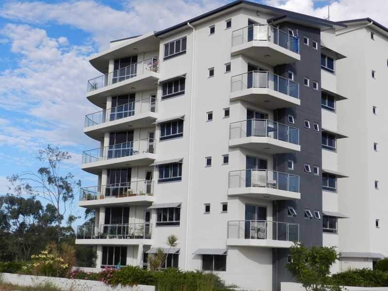 13/2 The Promenade, Boyne Island QLD 4680