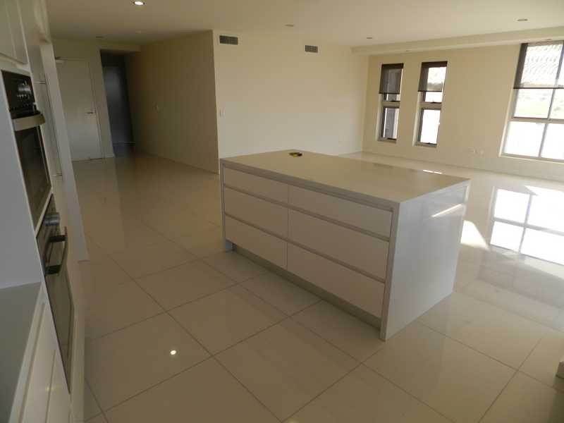 13/2 The Promenade, Boyne Island QLD 4680