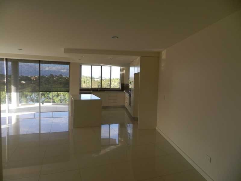 13/2 The Promenade, Boyne Island QLD 4680