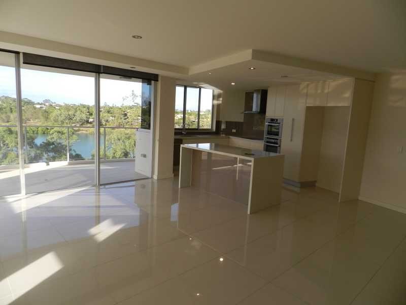 13/2 The Promenade, Boyne Island QLD 4680
