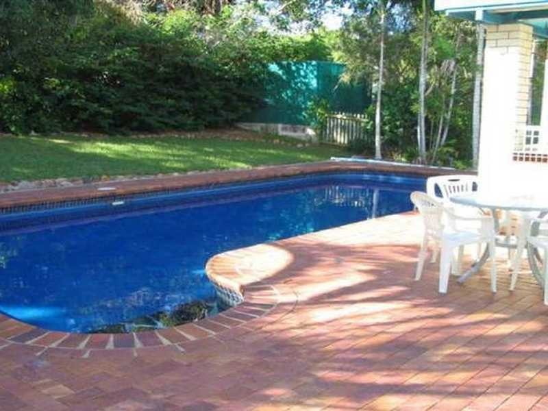 32 Helen Cres, Wurdong Heights, Boyne Island QLD 4680
