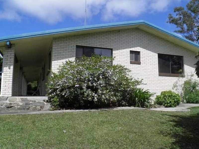 32 Helen Cres, Wurdong Heights, Boyne Island QLD 4680