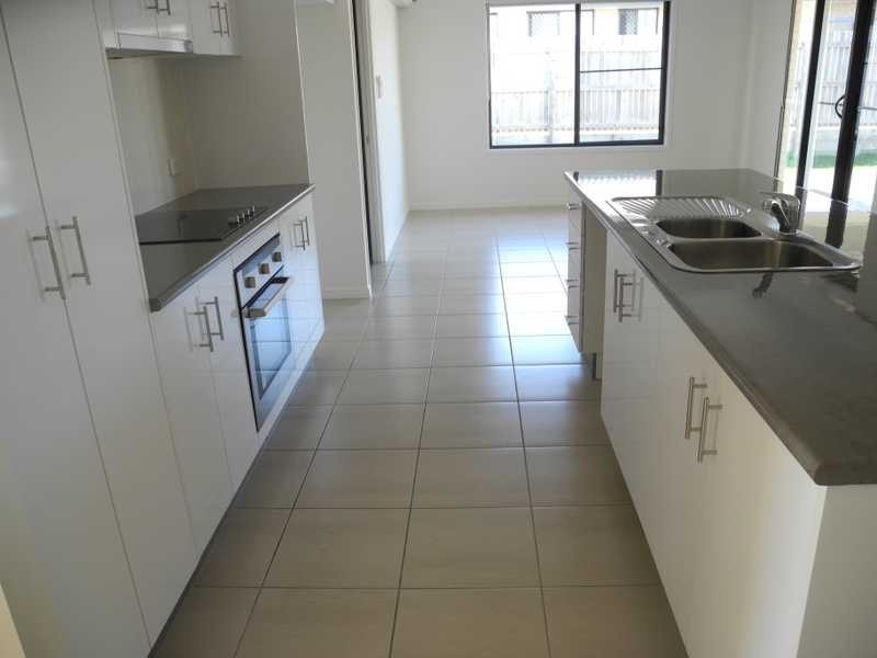 24 Surita Court, Boyne Island QLD 4680