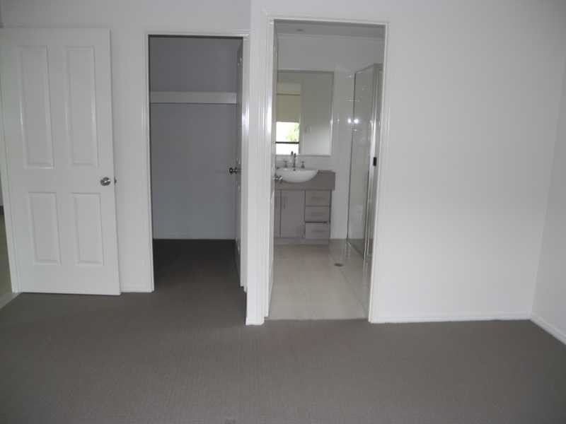 24 Surita Court, Boyne Island QLD 4680