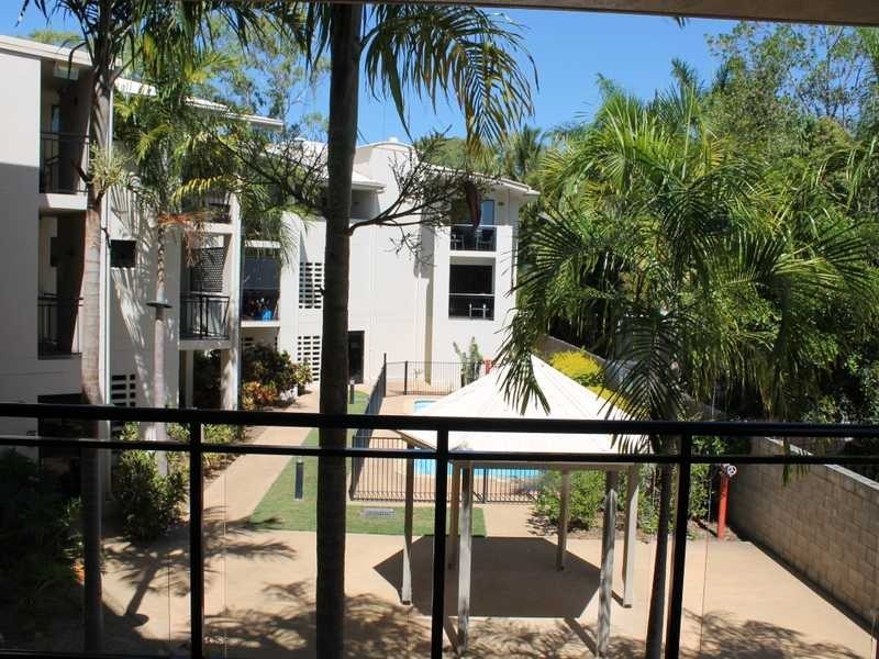 8/8a Wyndham Avenue, Boyne Island QLD 4680