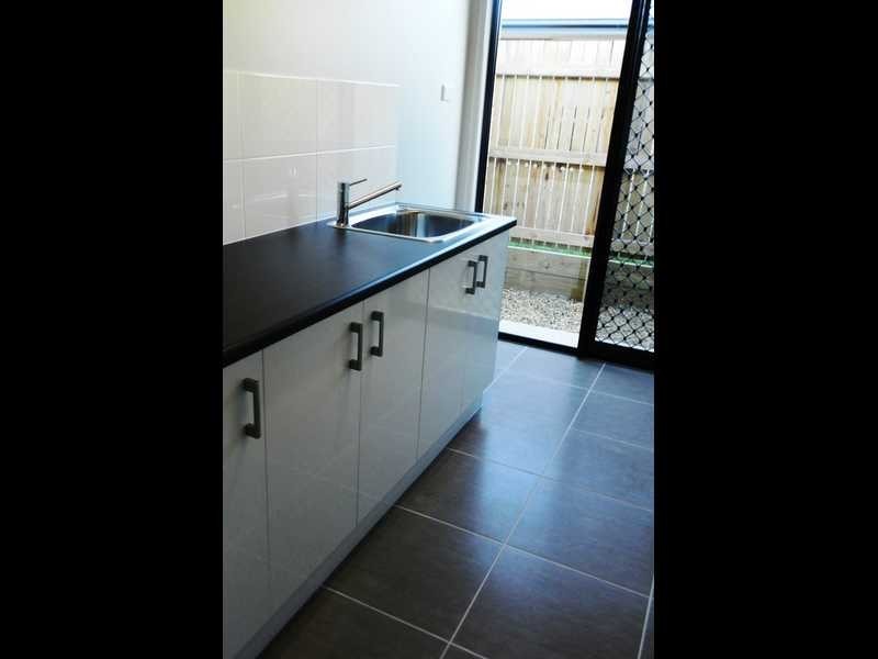 9 Valley Way, Boyne Island QLD 4680