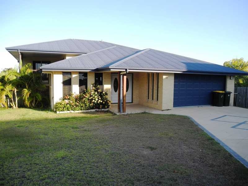 15 Micheal Court, Boyne Island QLD 4680