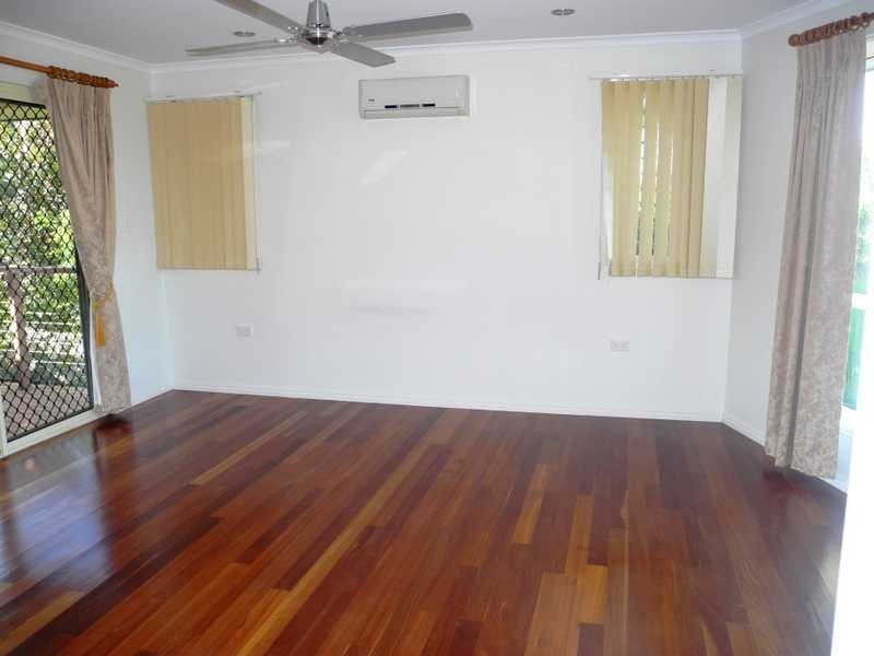 15 Micheal Court, Boyne Island QLD 4680