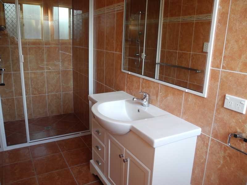 15 Micheal Court, Boyne Island QLD 4680