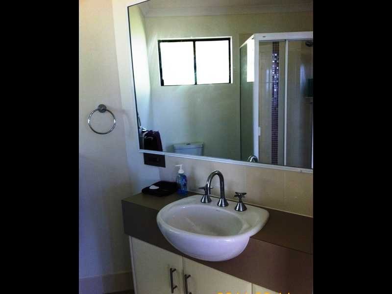 9/8a Wyndham Avenue, Boyne Island QLD 4680