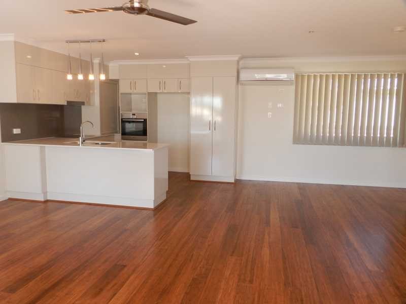 2/30 Beach Avenue, Tannum Sands QLD 4680