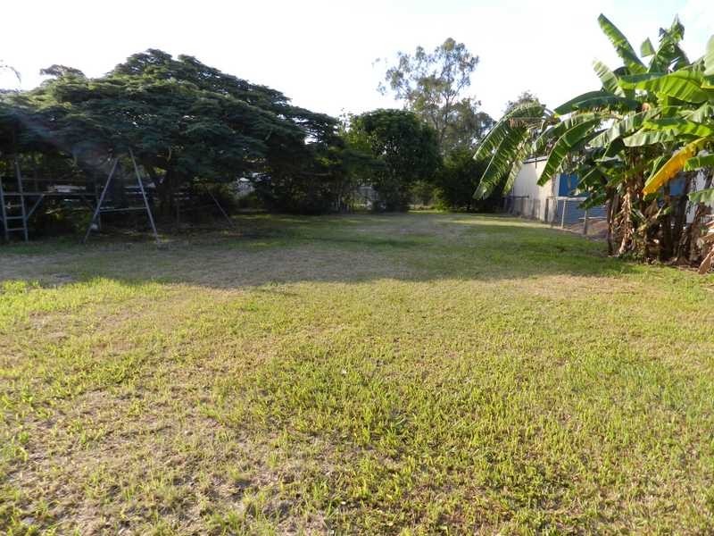 16 Hickman Street, Bororen QLD 4678