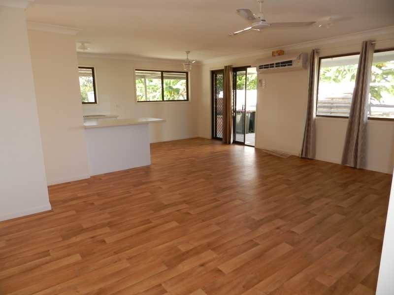 16 Hickman Street, Bororen QLD 4678