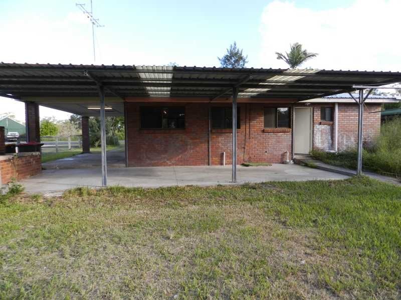 16 Hickman Street, Bororen QLD 4678