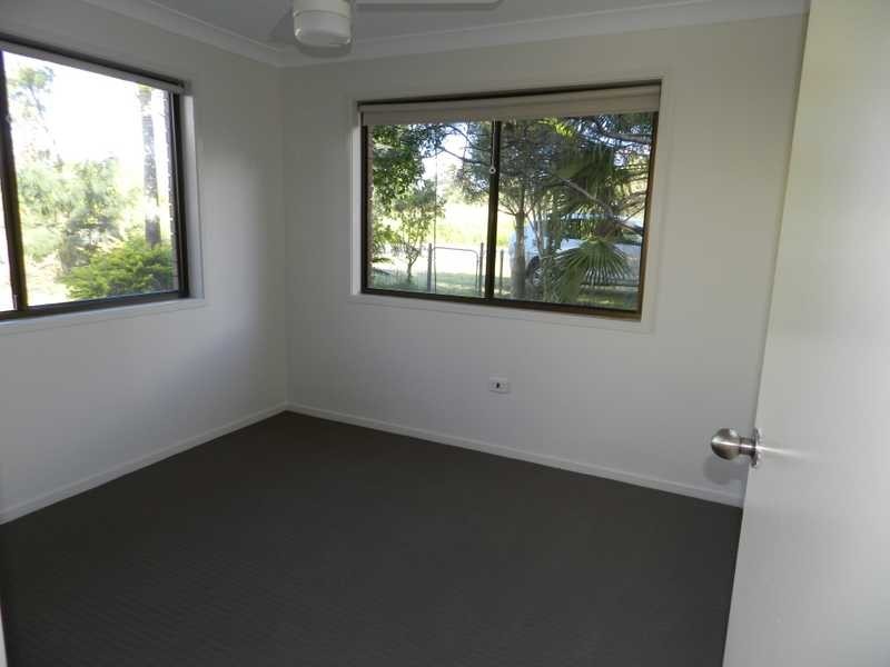 16 Hickman Street, Bororen QLD 4678