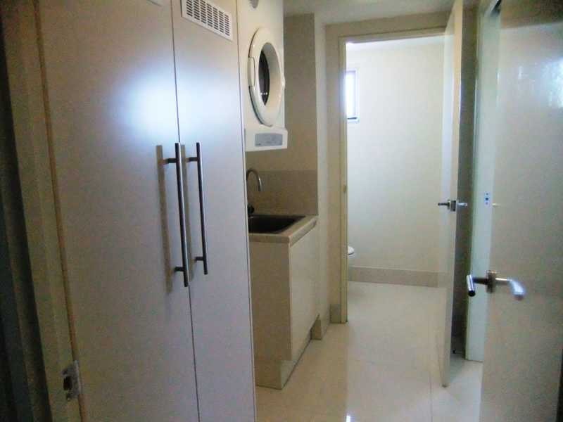 3/2 The Promenade, Boyne Island QLD 4680