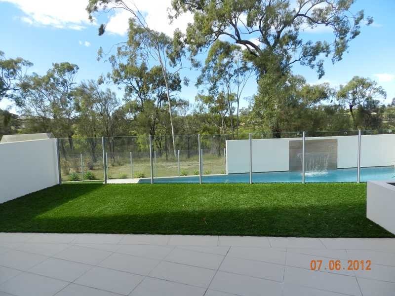 3/2 The Promenade, Boyne Island QLD 4680