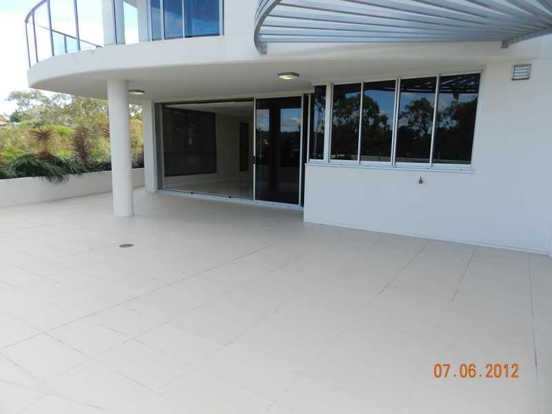 3/2 The Promenade, Boyne Island QLD 4680